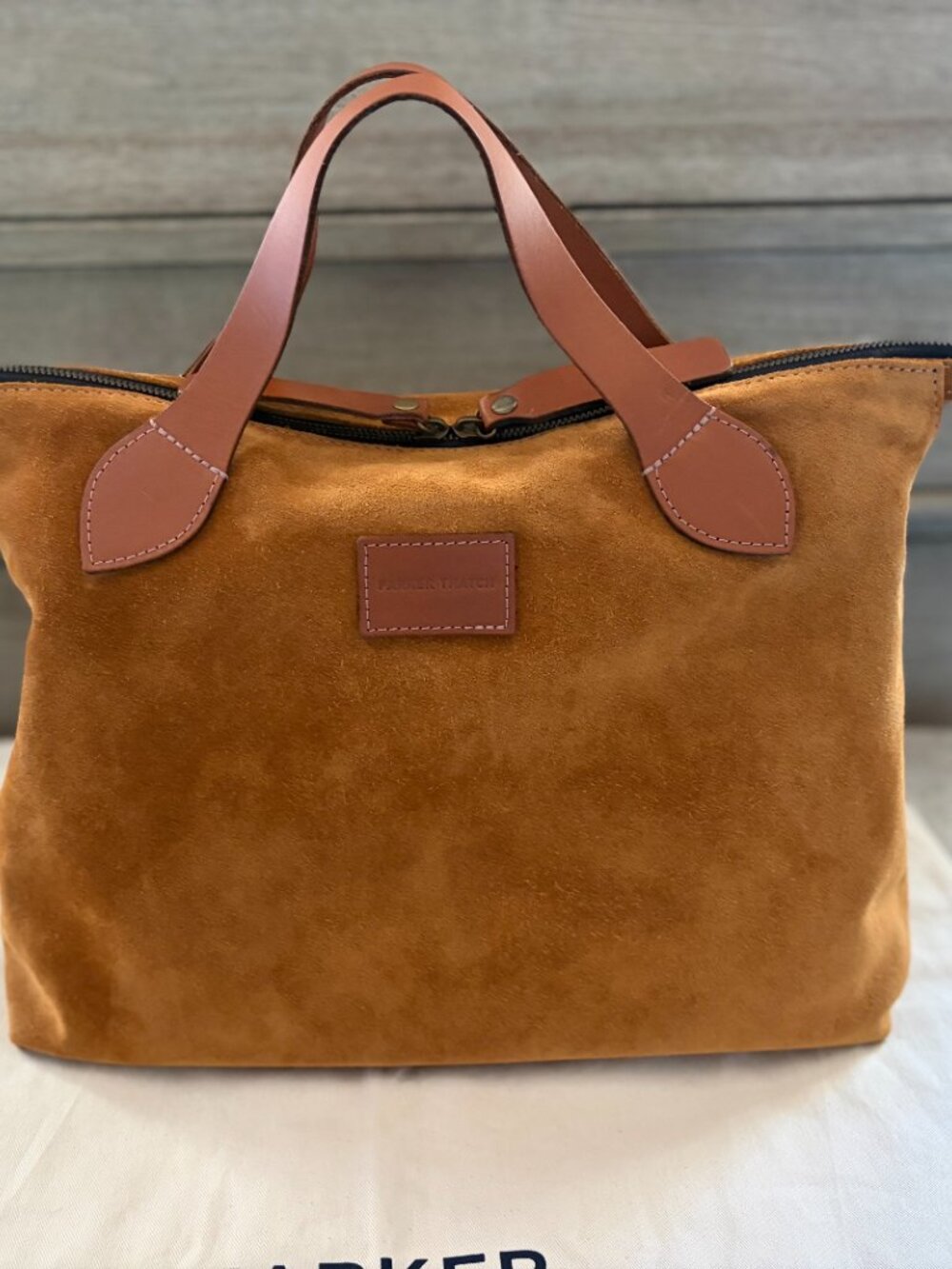 Parker Thatch Charlie - Suede Caramel - VGUC